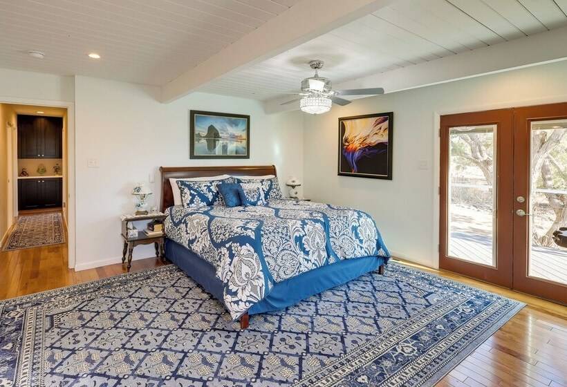 Home W/views & Fire Pit, 10mi To Aztec Ruins!