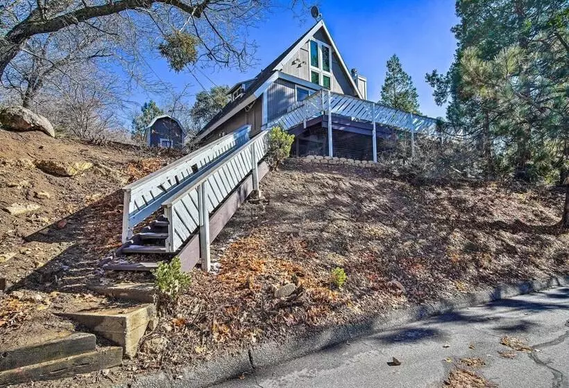 Lake Arrowhead Cabin W/ Balcony, Near Trails
