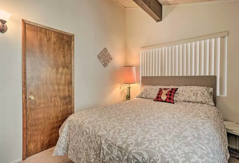 Lake Arrowhead Cabin W/ Mid Century Charm!