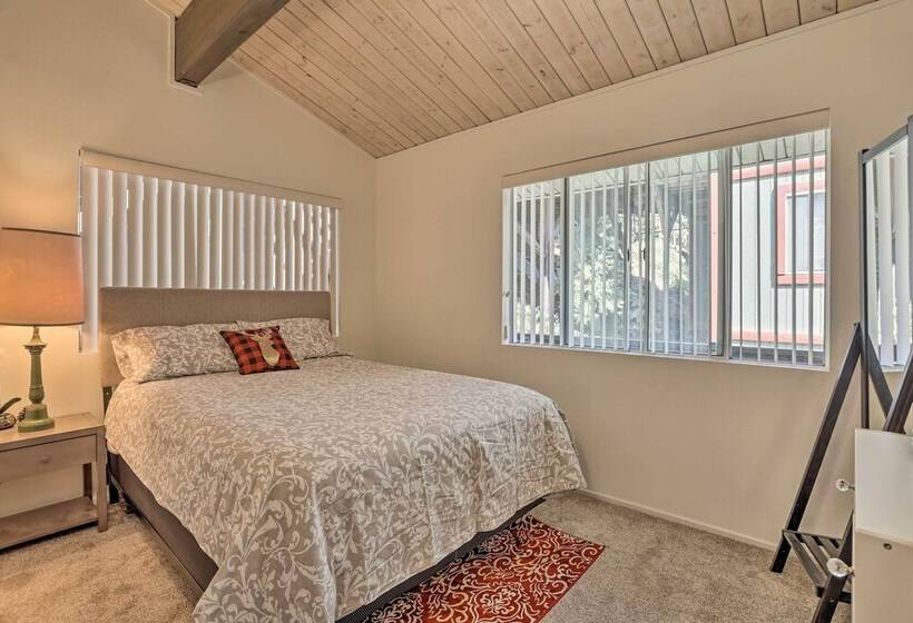 Lake Arrowhead Cabin W/ Mid Century Charm!