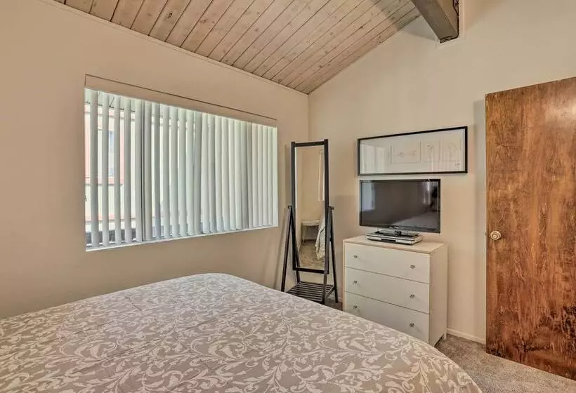 Lake Arrowhead Cabin W/ Mid Century Charm!