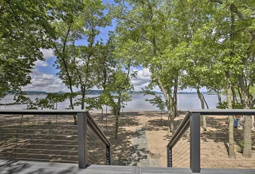 Lake Pepin Cottage W/ Decks + Private Beach!