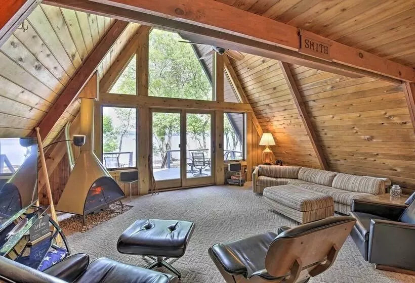 Lake Pepin Cottage W/ Decks + Private Beach!