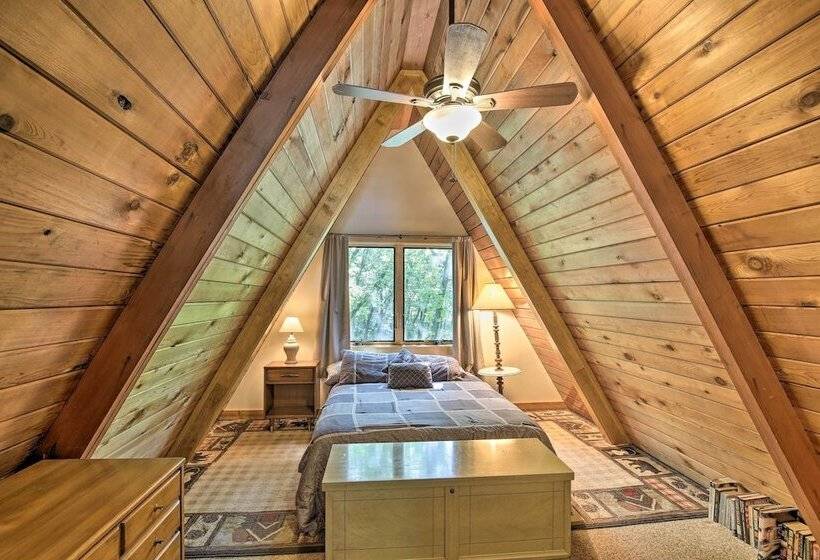 Lake Pepin Cottage W/ Decks + Private Beach!