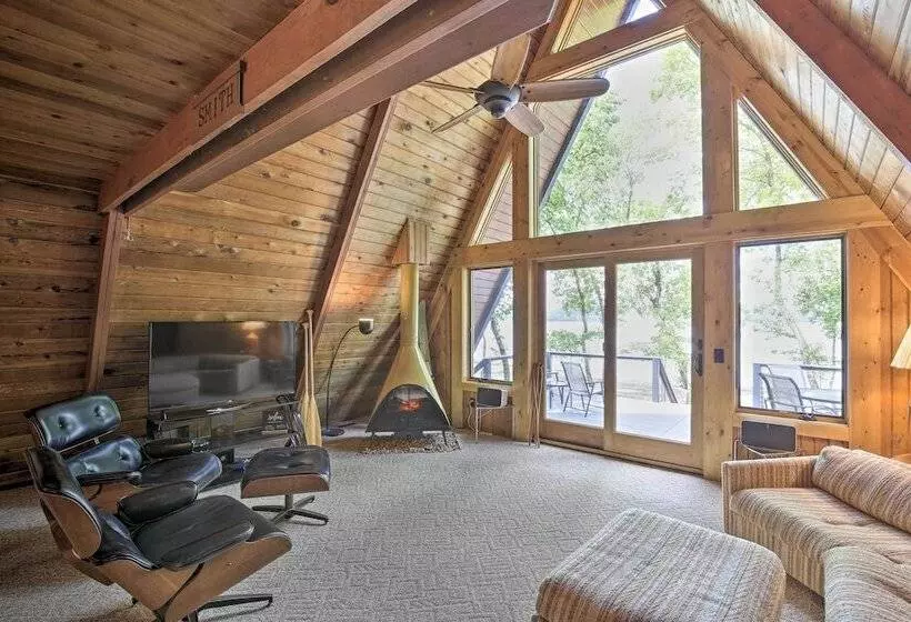 Lake Pepin Cottage W/ Decks + Private Beach!