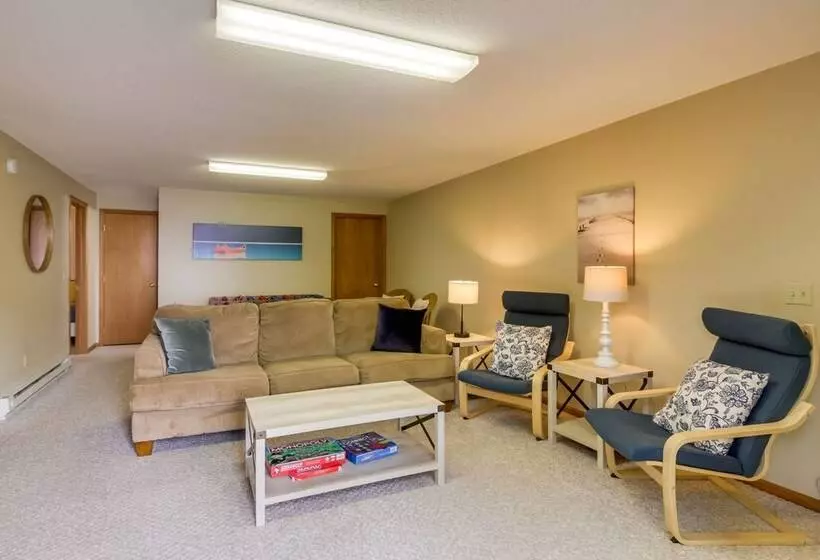 Sandy Beach Family Getaway W/ Fire Pit & Deck!