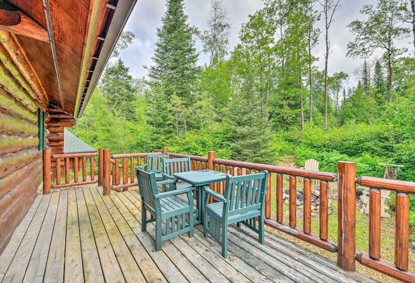 Lutsen Cabin W/ Fire Pit, Patio & Deck!