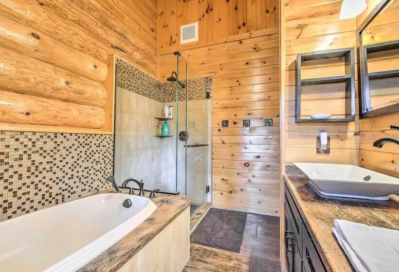 Lutsen Cabin W/ Fire Pit, Patio & Deck!