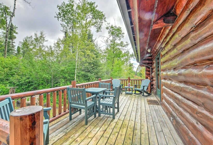 Lutsen Cabin W/ Fire Pit, Patio & Deck!