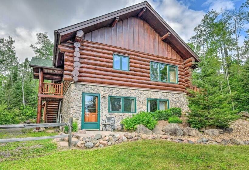 Lutsen Cabin W/ Fire Pit, Patio & Deck!