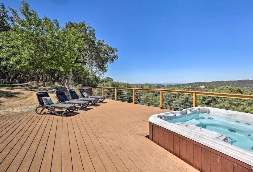 Luxe Auburn Hideaway W/ Tennis Court & Views!