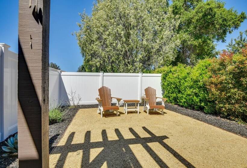 Luxe Pasadena Casita W/ Fireplace & Grill