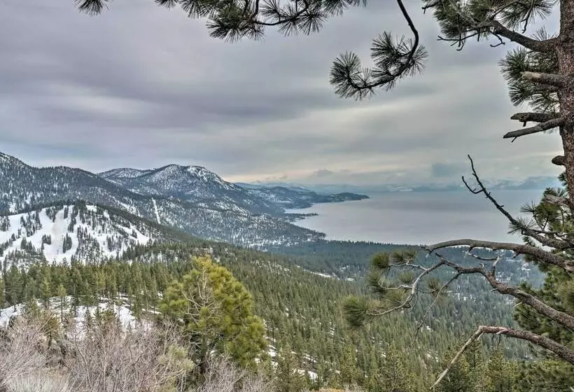 Incline Village Cabin W/ Patio: 2 Mi To Beach!