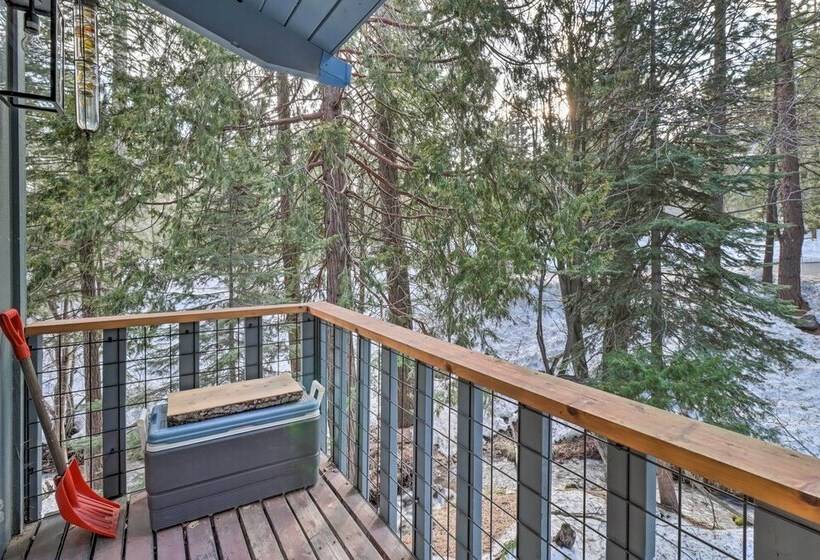 Incline Village Cabin W/ Patio: 2 Mi To Beach!