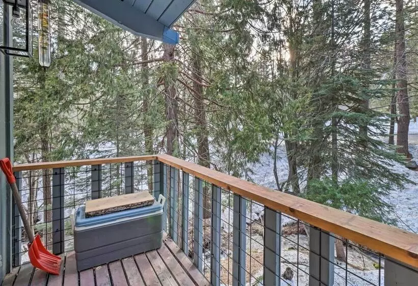 Incline Village Cabin W/ Patio: 2 Mi To Beach!