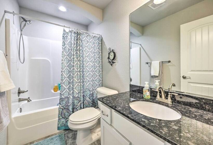 Fayetteville Home: Near University & Biking Trails