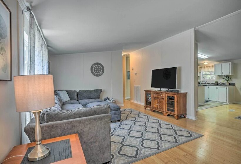 Mt Pleasant Retreat W/ Grill: 10 Mi To Beach