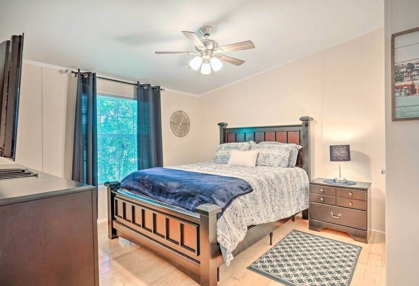 Mt Pleasant Retreat W/ Grill: 10 Mi To Beach