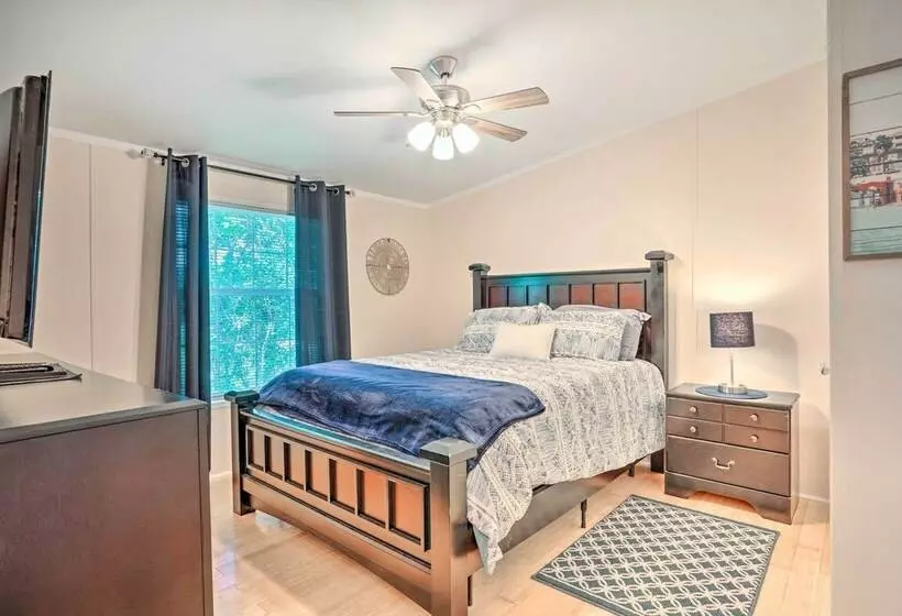 Mt Pleasant Retreat W/ Grill: 10 Mi To Beach