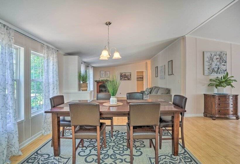 Mt Pleasant Retreat W/ Grill: 10 Mi To Beach