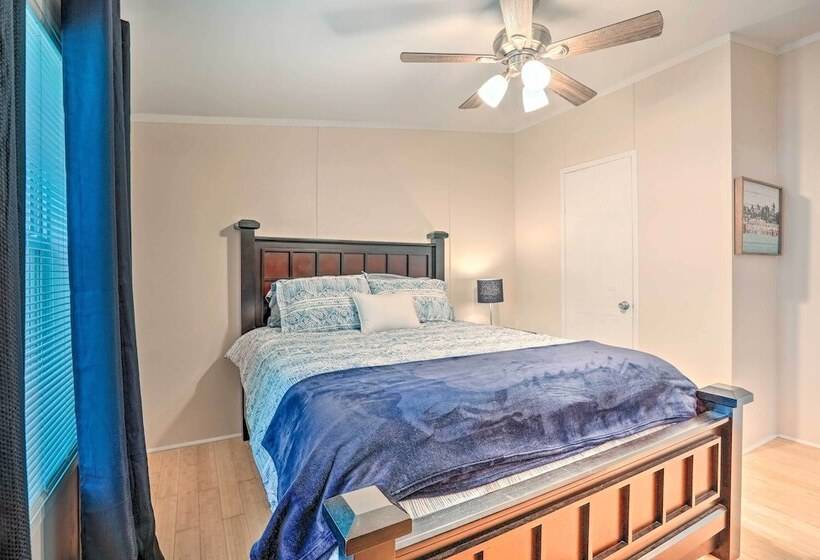 Mt Pleasant Retreat W/ Grill: 10 Mi To Beach