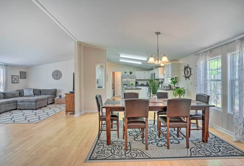 Mt Pleasant Retreat W/ Grill: 10 Mi To Beach