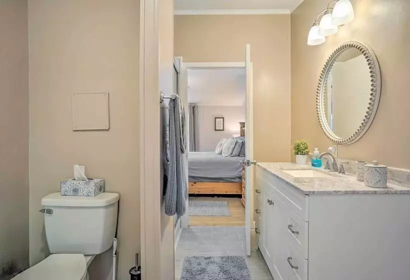 Mt Pleasant Retreat W/ Grill: 10 Mi To Beach