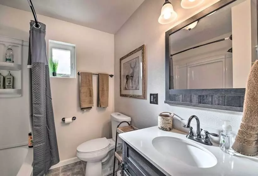 On The Rocks   A Modern Home W/ Decks & Views