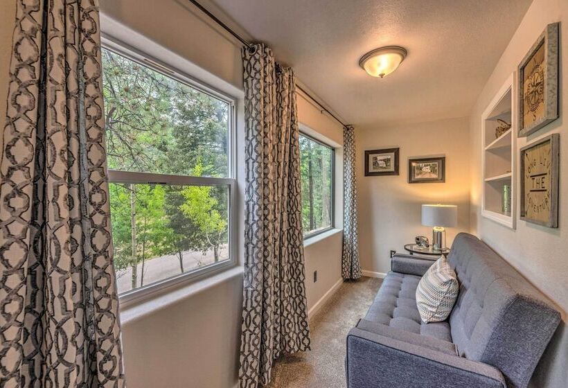 On The Rocks   A Modern Home W/ Decks & Views