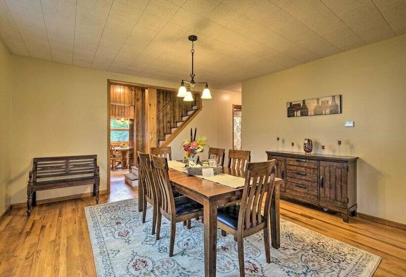 Penn Yan Escape W/ Yard, 1 Mi To Keuka Lake!