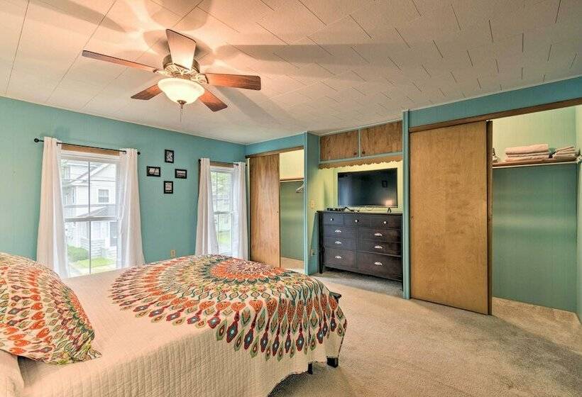 Penn Yan Escape W/ Yard, 1 Mi To Keuka Lake!