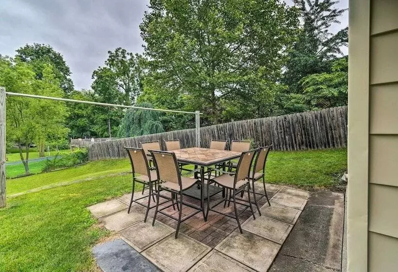 Penn Yan Escape W/ Yard, 1 Mi To Keuka Lake!