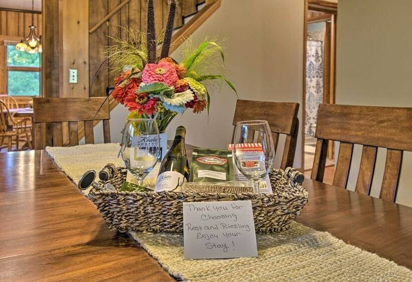 Penn Yan Escape W/ Yard, 1 Mi To Keuka Lake!