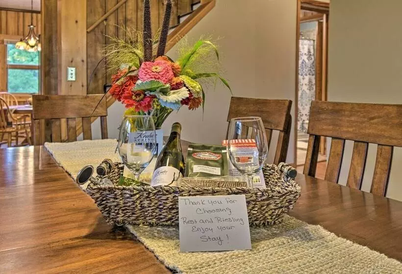 Penn Yan Escape W/ Yard, 1 Mi To Keuka Lake!