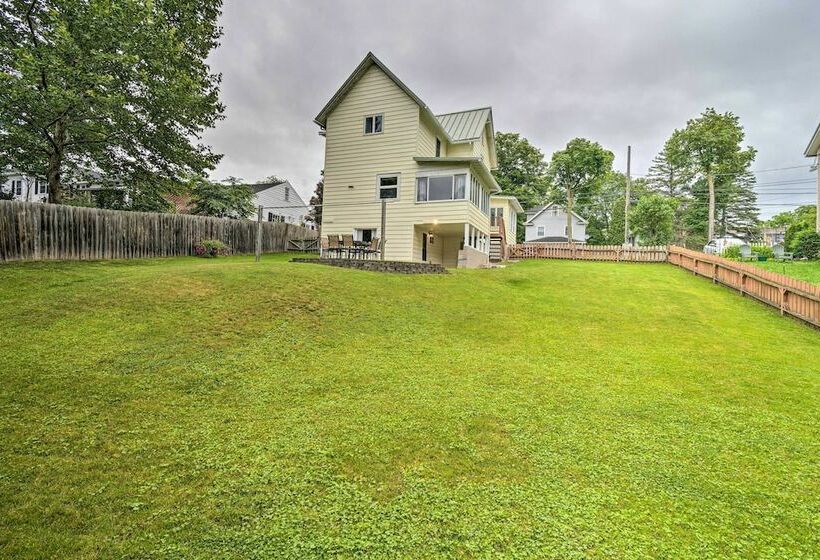 Penn Yan Escape W/ Yard, 1 Mi To Keuka Lake!