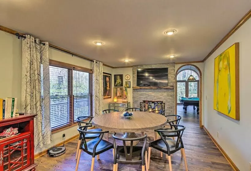 Private Blue Ridge Retreat: Hot Tub & Pool Table!