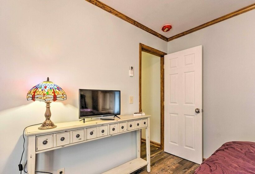 Private Blue Ridge Retreat: Hot Tub & Pool Table!