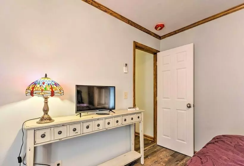 Private Blue Ridge Retreat: Hot Tub & Pool Table!