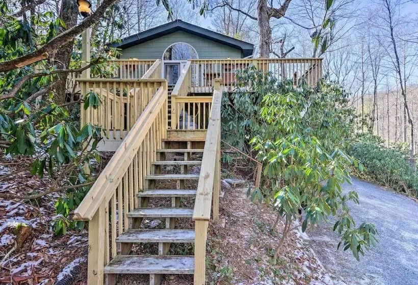 Private Blue Ridge Retreat: Hot Tub & Pool Table!