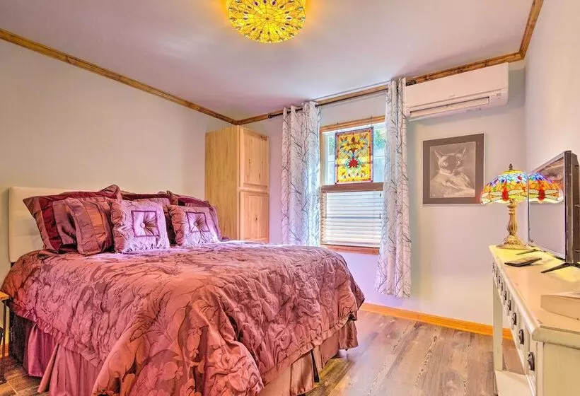 Private Blue Ridge Retreat: Hot Tub & Pool Table!