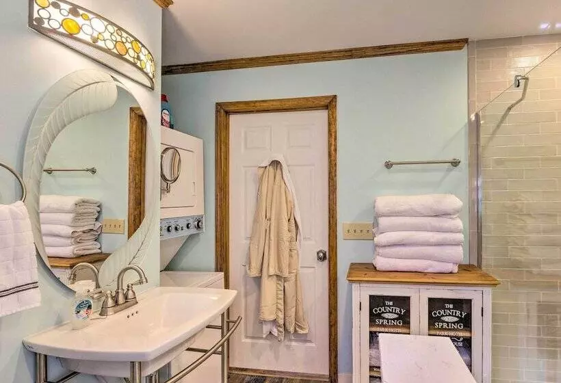 Private Blue Ridge Retreat: Hot Tub & Pool Table!