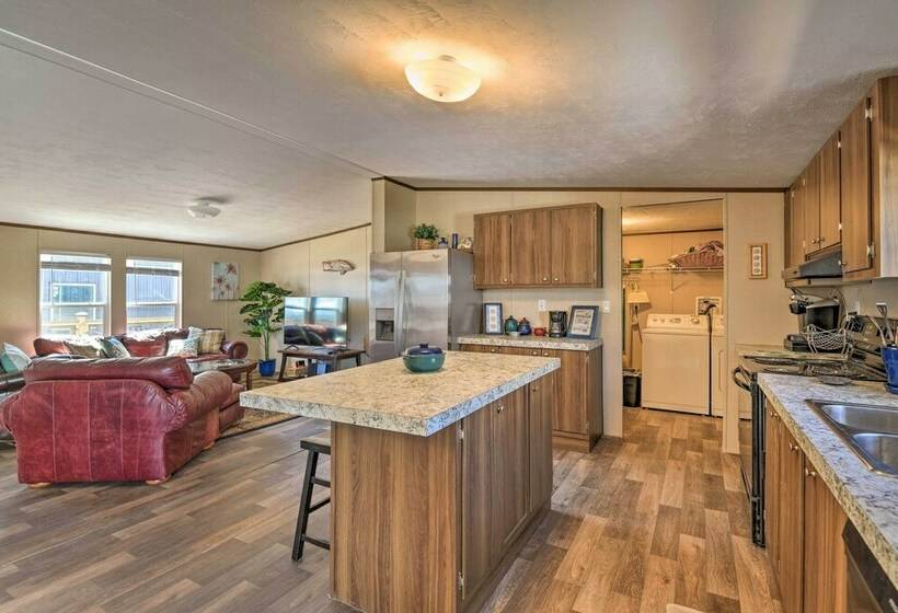 Quaint Port O Connor Home 3 Mi To Beach!