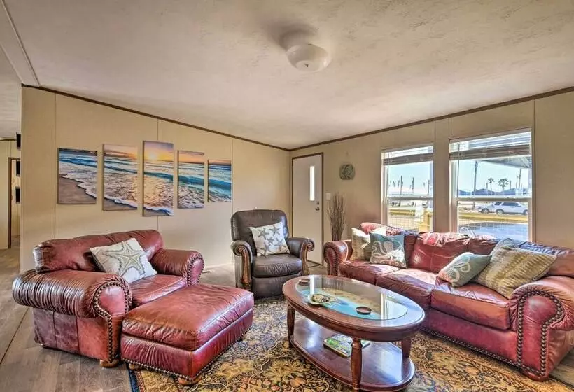 Quaint Port O Connor Home   3 Mi To Beach!