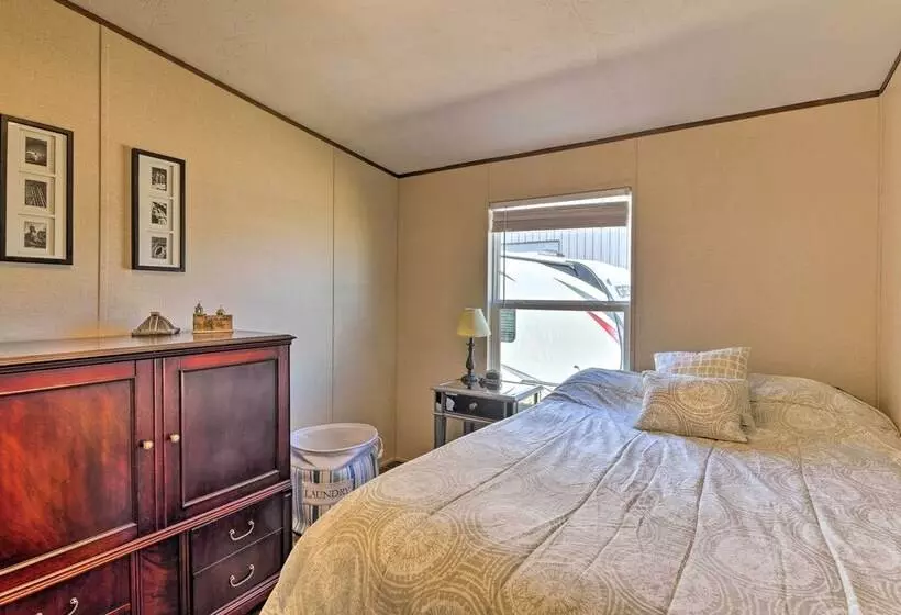 Quaint Port O Connor Home   3 Mi To Beach!