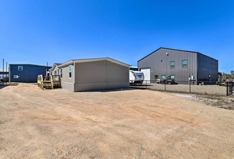 Quaint Port O Connor Home 3 Mi To Beach!