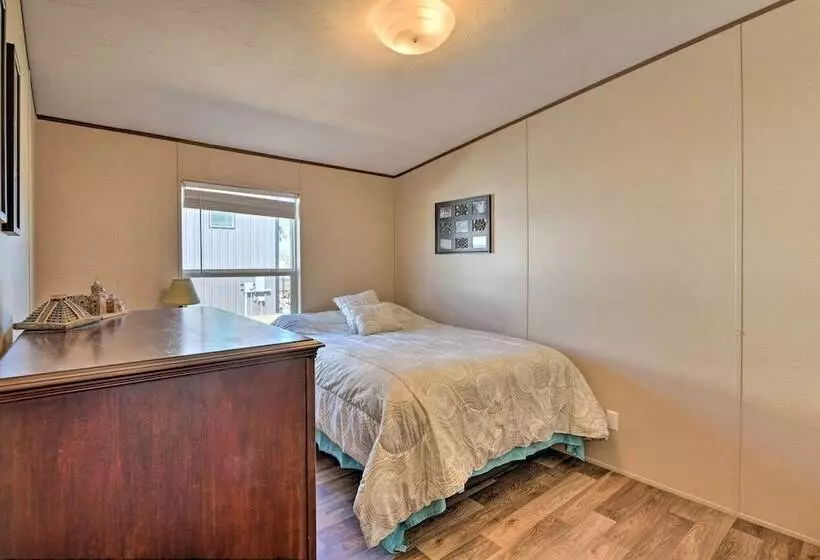 Quaint Port O Connor Home   3 Mi To Beach!