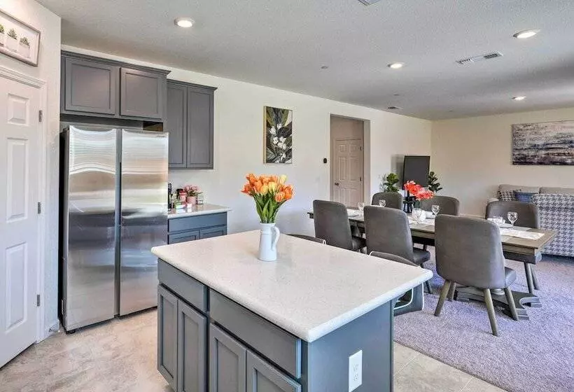 Sacramento Retreat W/ Yard ~ 13 Mi To Dtwn!