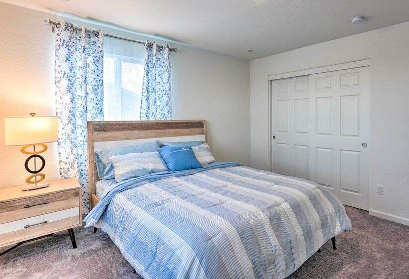 Sacramento Retreat W/ Yard ~ 13 Mi To Dtwn!