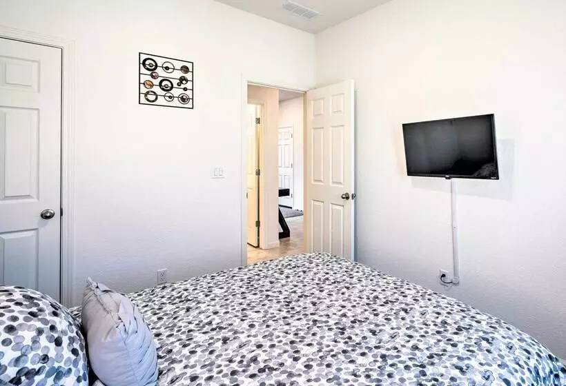 Sacramento Retreat W/ Yard ~ 13 Mi To Dtwn!