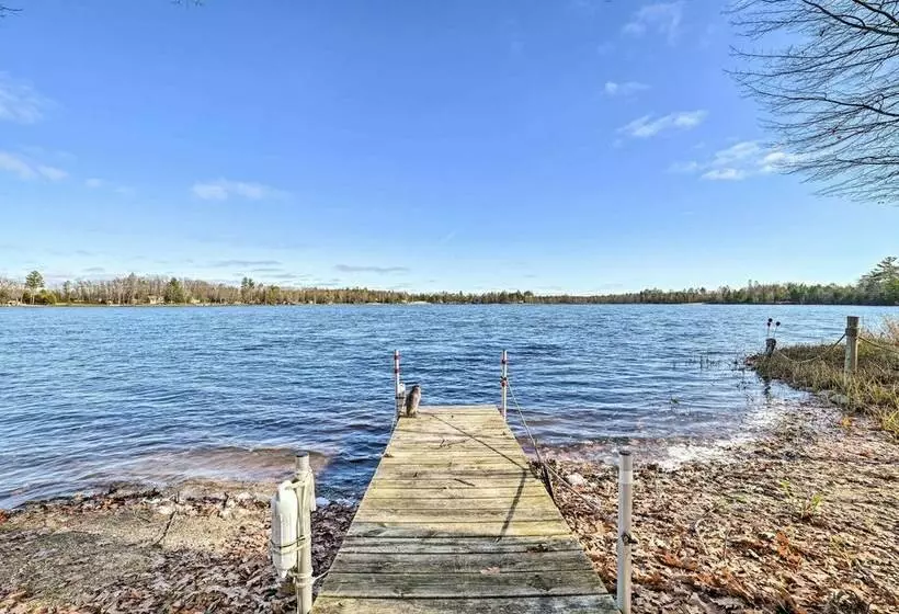 Secluded Lost Lake Cottage W/ Spacious Loft!